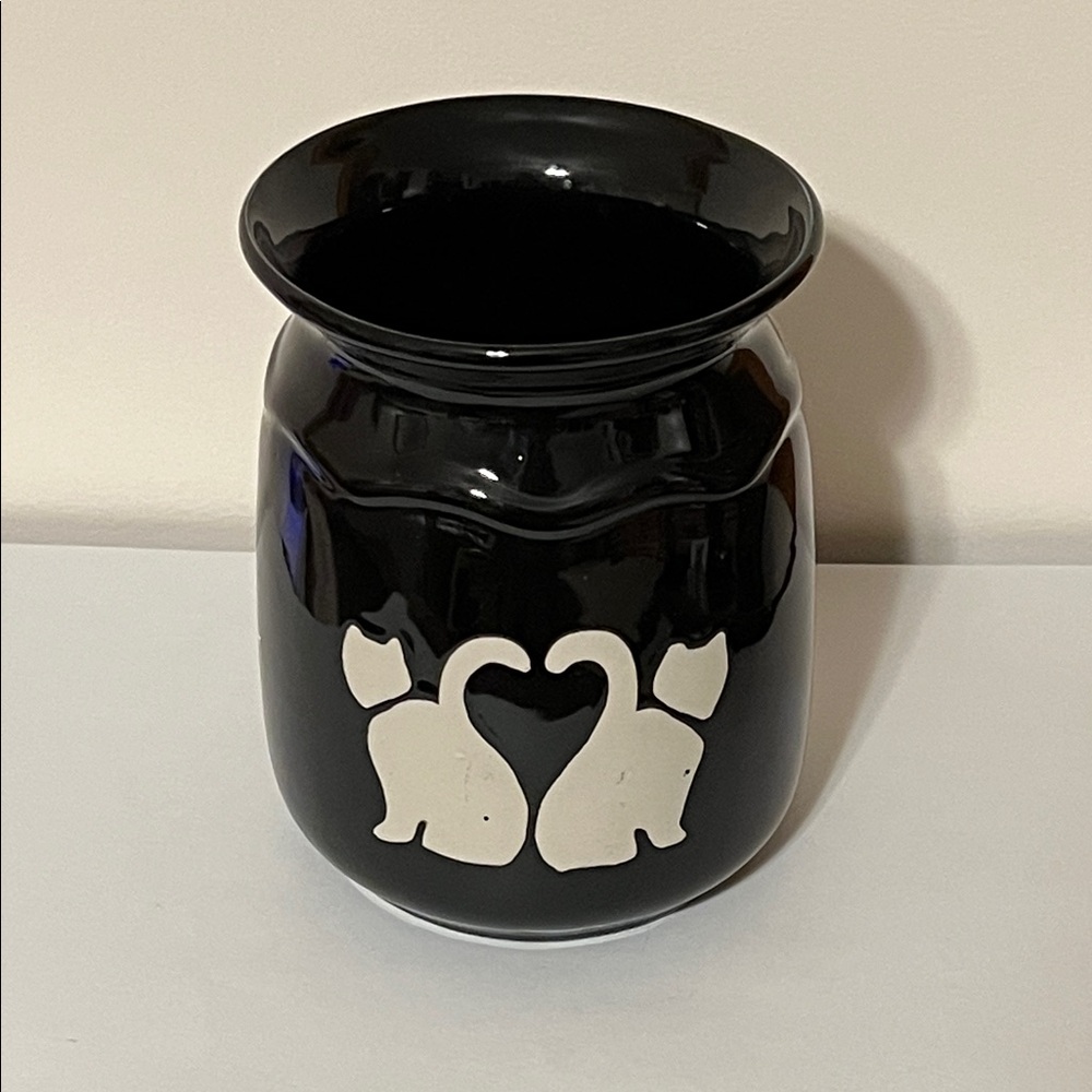 Vintage 1998 Hermitage Black Ceramic Pottery with White Cat  Silhouettes